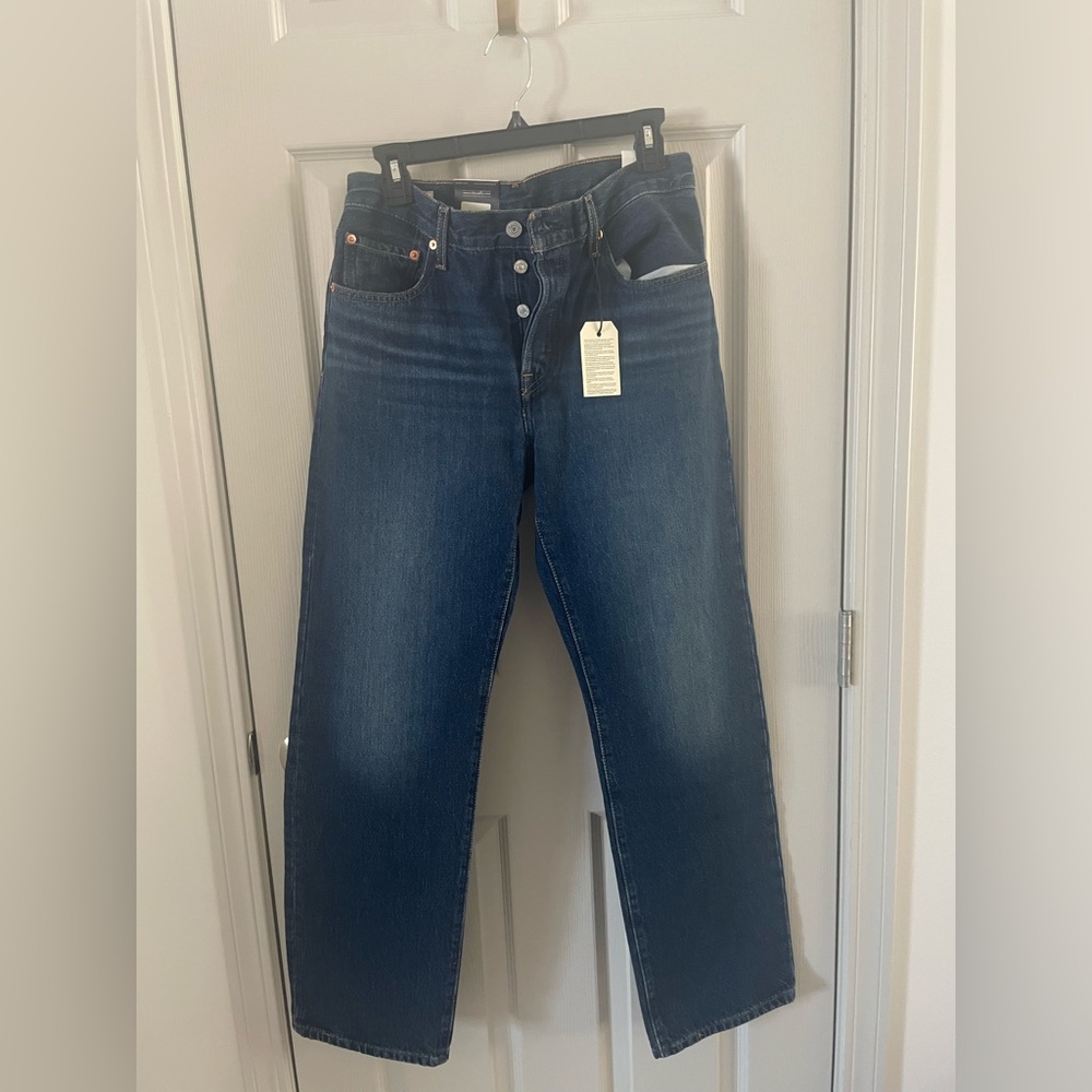 Levi's 501 '90's mid rise jean straight legs.